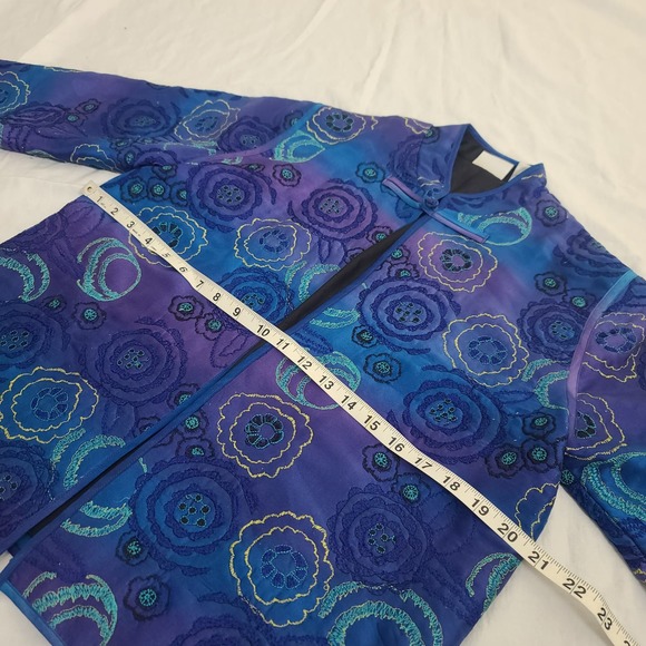 Chicos Jacket Silk Blue Purple Quilted Embroidered Size 0 Small Art to Wear Open - Picture 8 of 9